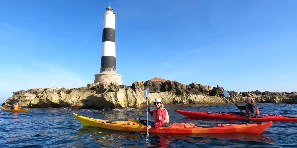 Qué llevar en una travesía en kayak: Guía completa